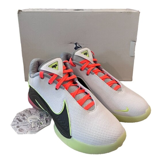 Nike NEW Size 10 Lebron XXII White Volt Glow Basketball Shoes FZ1094-101 Men\'s main image 3